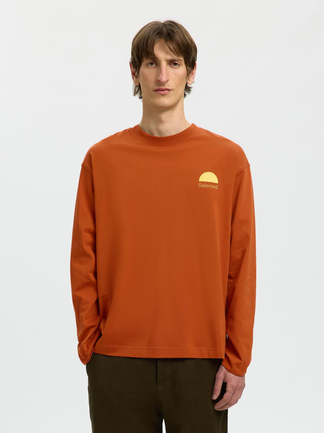 model_shot-front